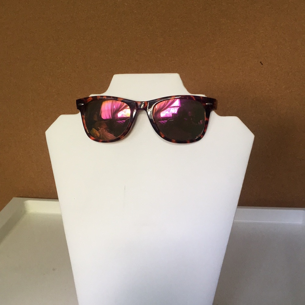 Animal print sunglasses